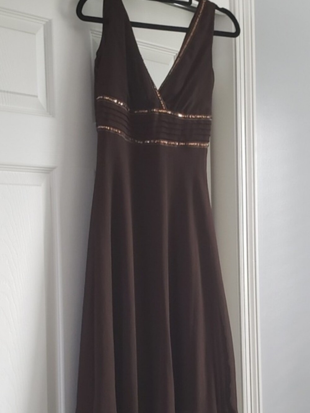 Elegant Brown V-Neck Evening Dress